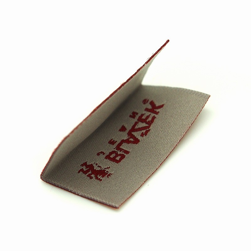 怎么控制织唛布标的品质？